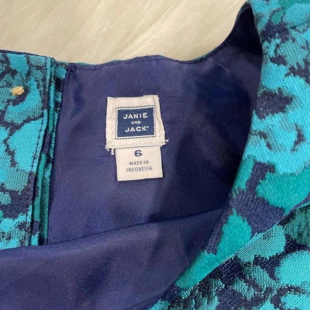 Janie and Jack - Floral Jacquard Top - size 6